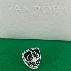 Pandora Marvel Guardians of the Galaxy Rocket Raccoon & Groot Emblem Charm